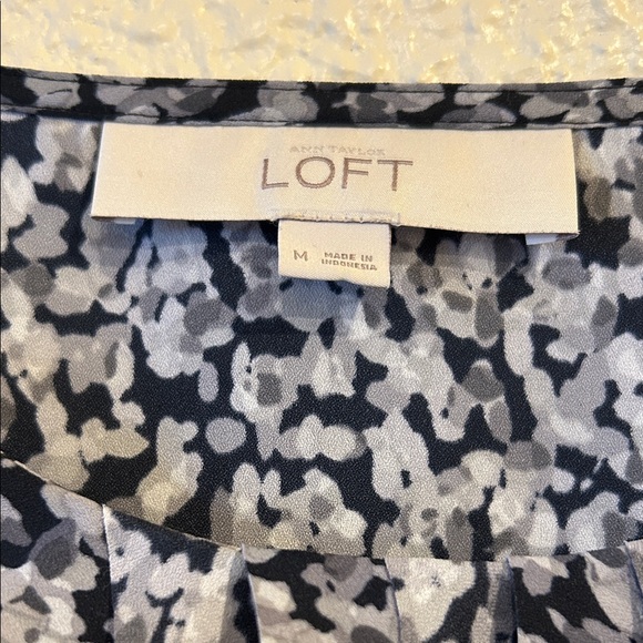 LOFT Women's Blouse - Picture 4 of 5